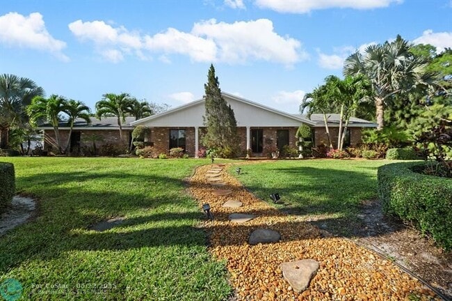 4501 Briarcliff Ln in Coconut Creek, FL - Building Photo - Building Photo