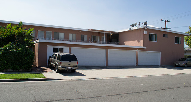 159th Street Apartments in Gardena, CA - Building Photo - Other