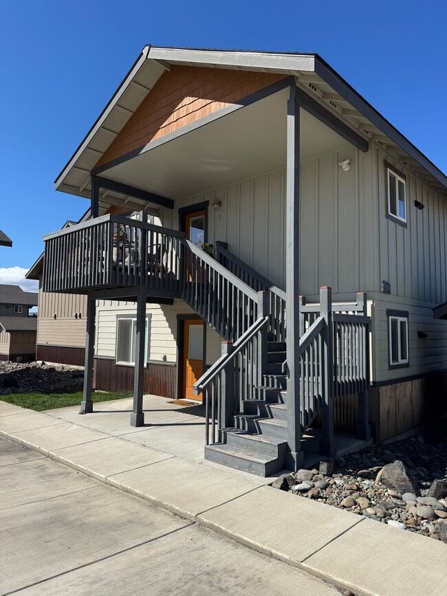 2243 Airport Rd in Ellensburg, WA - Building Photo - Building Photo