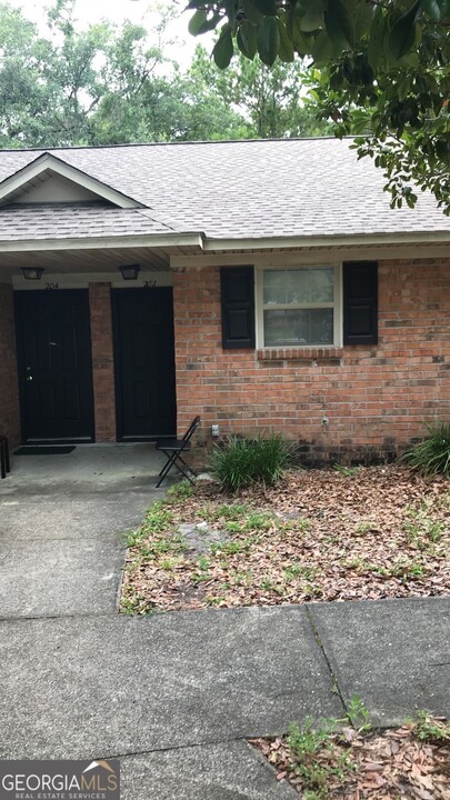 202 Baltic Ct in St. Marys, GA - Building Photo