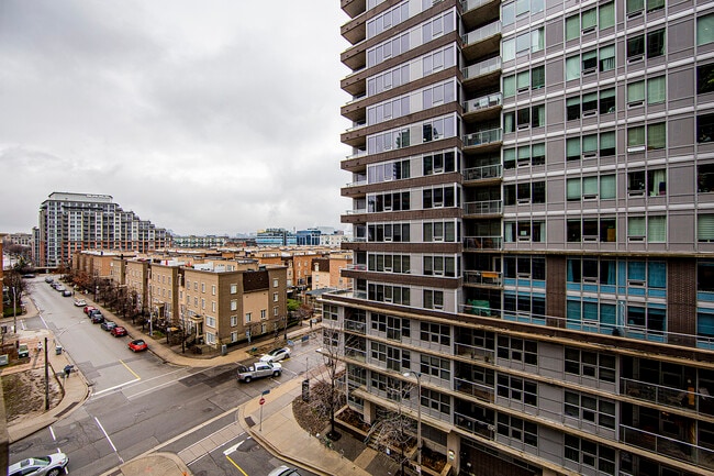 property at 65-865 E Liberty St