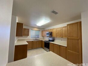 94-1027-1027 Halekapio St in Waipahu, HI - Building Photo - Building Photo