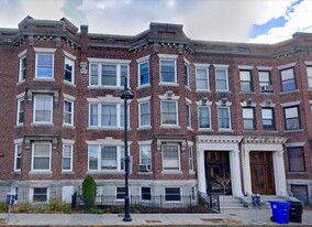 181 Harvard St, Unit 3 in Brookline, MA - Building Photo