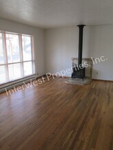 218 SE 88th Ave in Portland, OR - Building Photo - Building Photo
