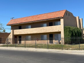 272 E Avenue Q7 N in Palmdale, CA - Building Photo - Building Photo