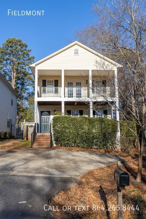 102 Wellington Ave in Greenville, SC - Building Photo