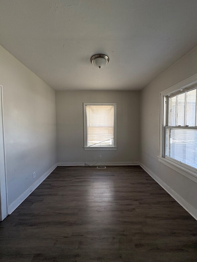 609 N Madison St in Hutchinson, KS - Building Photo - Building Photo