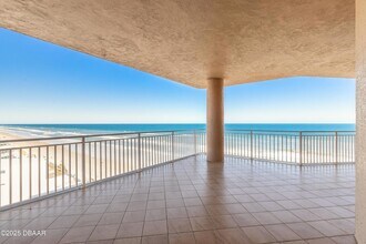 3245 S Atlantic Ave, Unit 803 in Daytona Beach Shores, FL - Foto de edificio - Building Photo