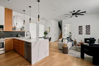 1140 Northwestern Ave in Austin, TX - Building Photo - Building Photo