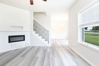 3955 NE 2nd Ln in Ankeny, IA - Building Photo - Building Photo