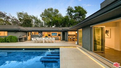 602 Whittier Dr in Beverly Hills, CA - Building Photo - Building Photo