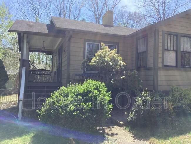 69 McDade St in Asheville, NC - Building Photo - Building Photo
