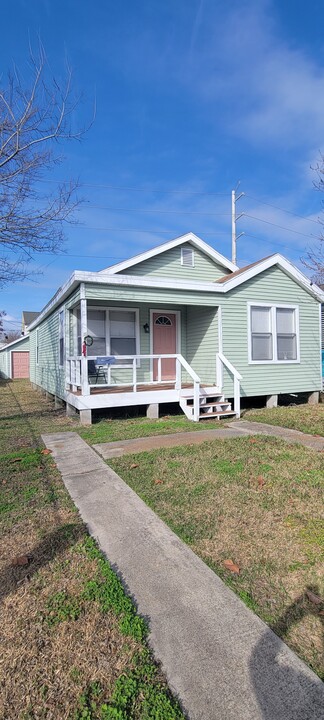 5514 Avenue Q in Galveston, TX - Building Photo