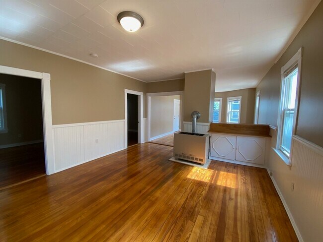 179 Deane St-Unit -2 in New Bedford, MA - Building Photo - Building Photo