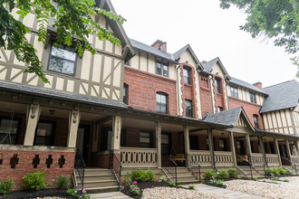 Hessler 113 Townhomes in Cleveland, OH - Foto de edificio - Building Photo