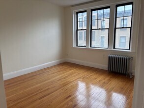 6 Sutherland Rd, Unit 3 in Boston, MA - Building Photo - Building Photo