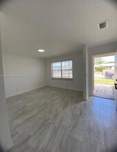 2707 Essex Ct in Fort Pierce, FL - Building Photo - Building Photo