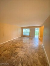3125 Pinehurst Dr in Las Vegas, NV - Building Photo - Building Photo