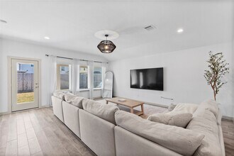 13220 Lago Acero in La Marque, TX - Building Photo - Building Photo