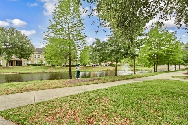 10075 Gate Pkwy N, Unit 1610 in Jacksonville, FL - Building Photo - Building Photo