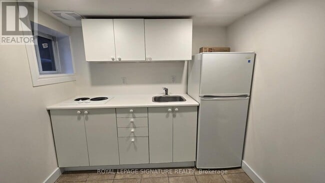 property at 3661 Lake Shore Blvd W