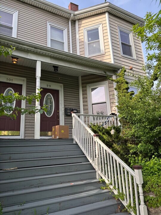 99 Fellsway W in Medford, MA - Building Photo