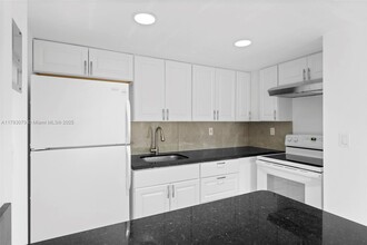 4335 NW S Tamiami Canal Dr in Miami, FL - Building Photo - Building Photo
