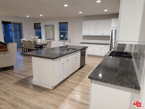 30669 Arrow Leaf Ln in Murrieta, CA - Building Photo - Building Photo