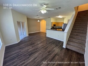 10816 Dragonwood Dr in Tampa, FL - Building Photo - Building Photo