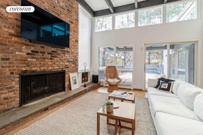 property at 1A Beatrice Dr
