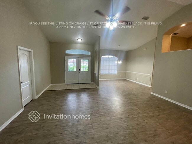 2127 N Chamberlain Blvd in North Port, FL - Building Photo - Building Photo