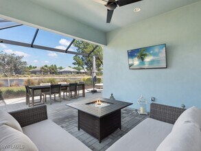 5697 Highbourne Dr in Naples, FL - Building Photo - Building Photo