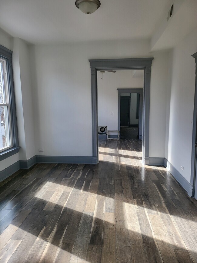 1940 S Trumbull Ave, Unit 2nd floor in Chicago, IL - Building Photo - Building Photo