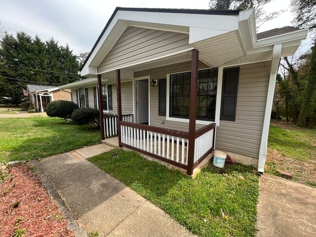 property at 650 Old Corinth Rd