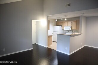 7701 Timberlin Park Blvd in Jacksonville, FL - Building Photo - Building Photo