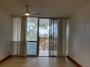 1600 Wilikina Dr, Unit Woodwinds in Wahiawa, HI - Foto de edificio - Building Photo