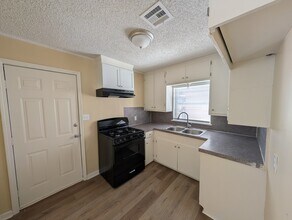 28 W 27th St N in Tulsa, OK - Foto de edificio - Building Photo