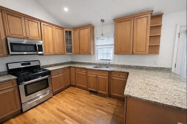 22 Johns Ave in Holbrook, MA - Building Photo - Building Photo