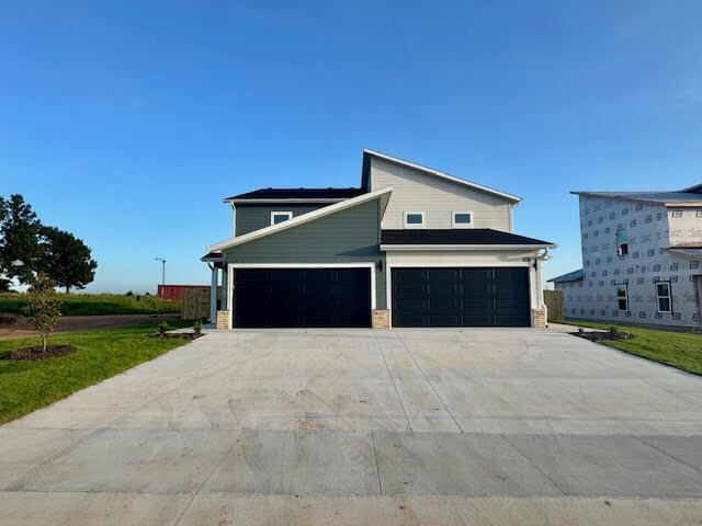 property at 1703 Casuarina Dr