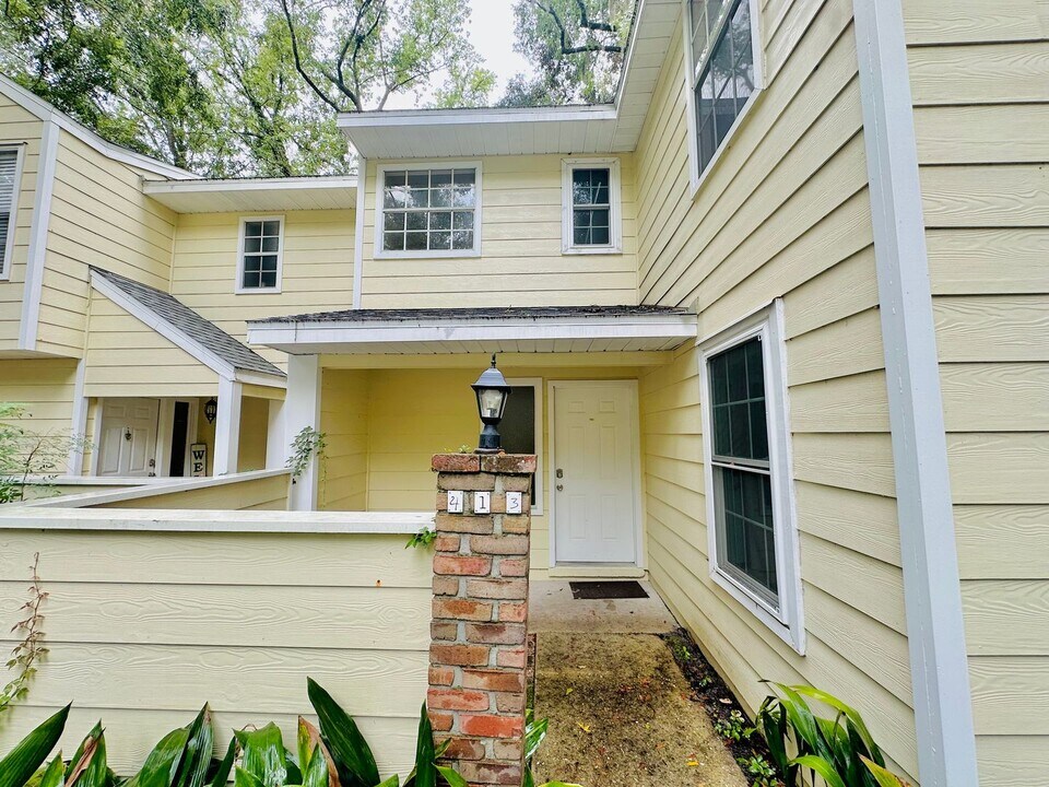 413 NW 48th Blvd in Gainesville, FL - Building Photo