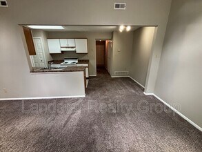 4935 Villa Fair Rd in Louisville, KY - Building Photo - Building Photo