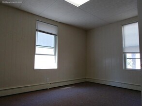 158 Holland St, Unit 1 in Somerville, MA - Building Photo - Building Photo