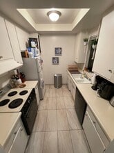 2010 Ruhland Ave, Unit #3 in Redondo Beach, CA - Building Photo - Building Photo