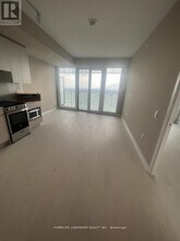 3900 Confederation Pkwy in Mississauga, ON - Building Photo - Building Photo