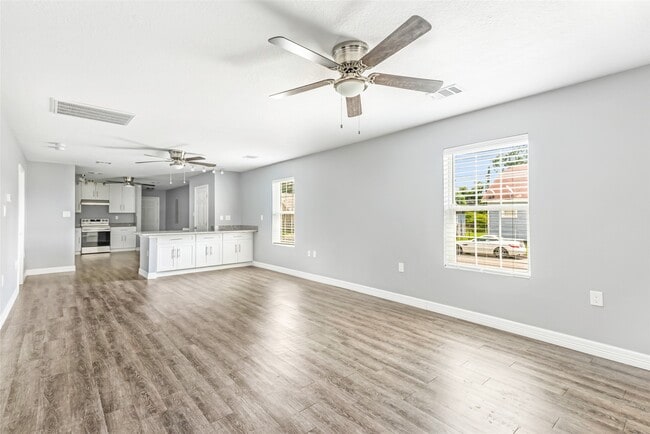 property at 520 E Defee Ave