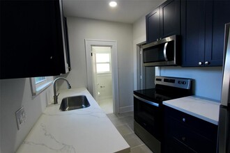 1648 Hawthorne St in Houston, TX - Foto de edificio - Building Photo