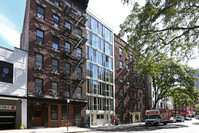 409 W 45th St in New York, NY - Building Photo - Building Photo