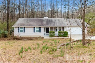 148 Springvalley Cir in Stockbridge, GA - Building Photo
