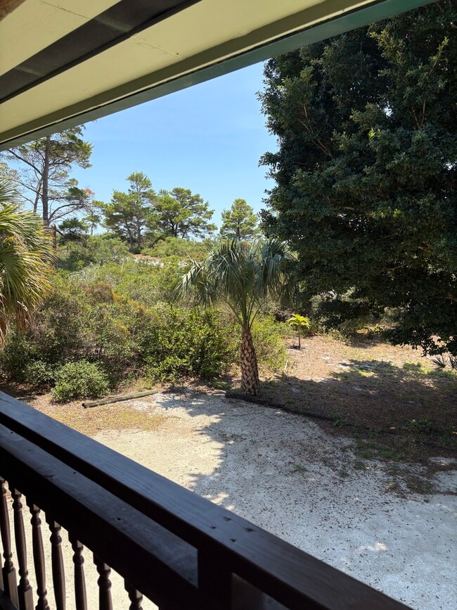 9438 SE Sharon St in Hobe Sound, FL - Building Photo - Building Photo