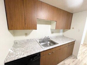 6350 Forward Ave, Unit 3 in Pittsburgh, PA - Foto de edificio - Building Photo